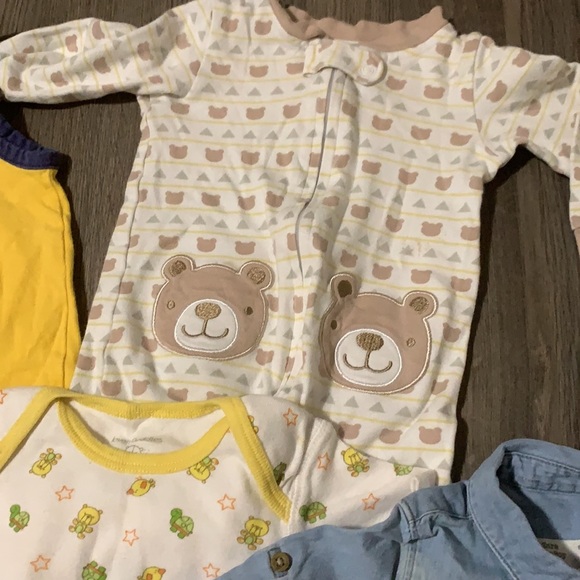Lot of 6. Boys size 6-9month. - Picture 3 of 5